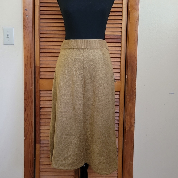 Avenue Dresses & Skirts - NWT Avenue Euro-Style Knit Skirt Size Plus Size 14/16